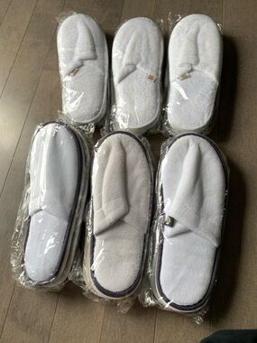 Bundle of 6 Luxury Hotel Spa Slippers Plush White Closed Toe NIP